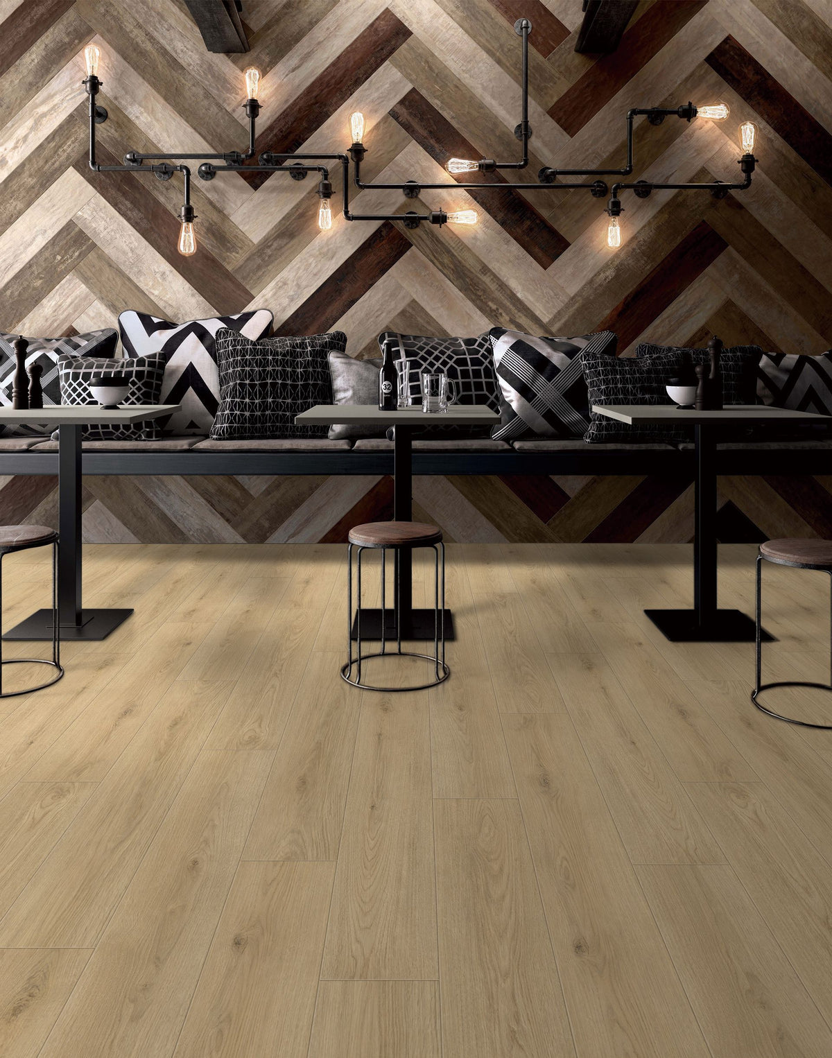 Fifth Avenue 7x48 room scene