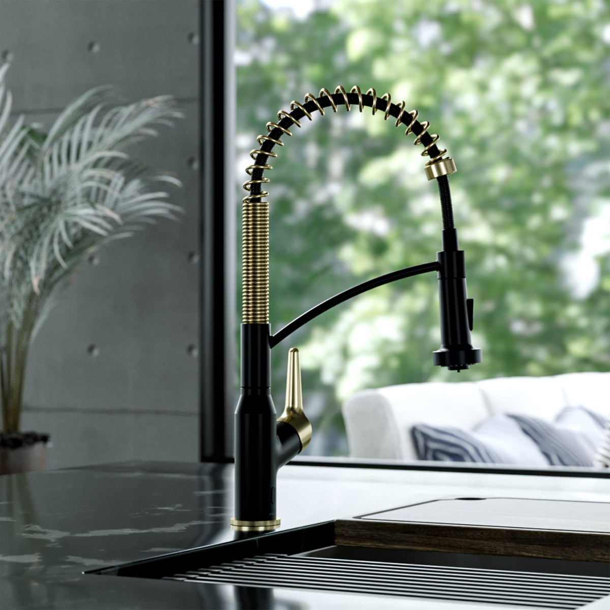 Matte Black/Spot-Free Brushed Gold Scottsdale Sensor Faucet 18-5/8"