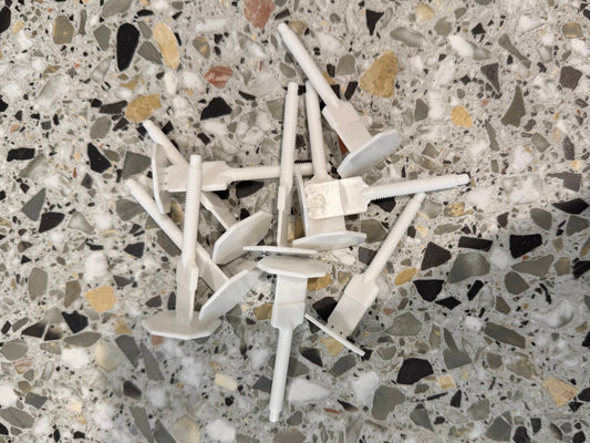 Simple Accurate Leveling System 100