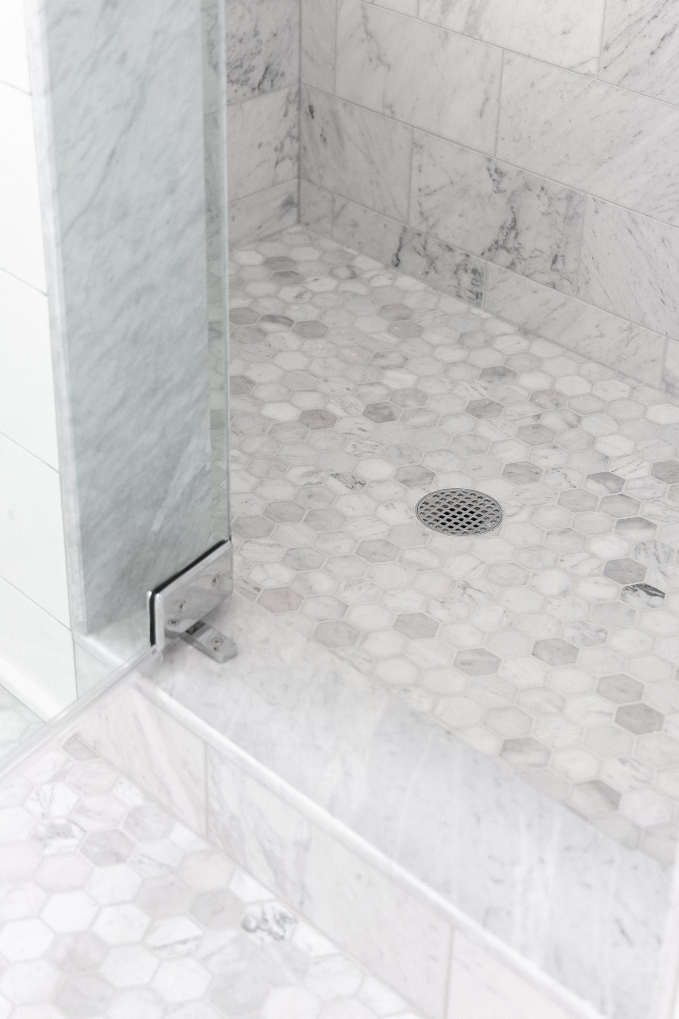 Venatino Carrara Hexagon 2x2 Honed