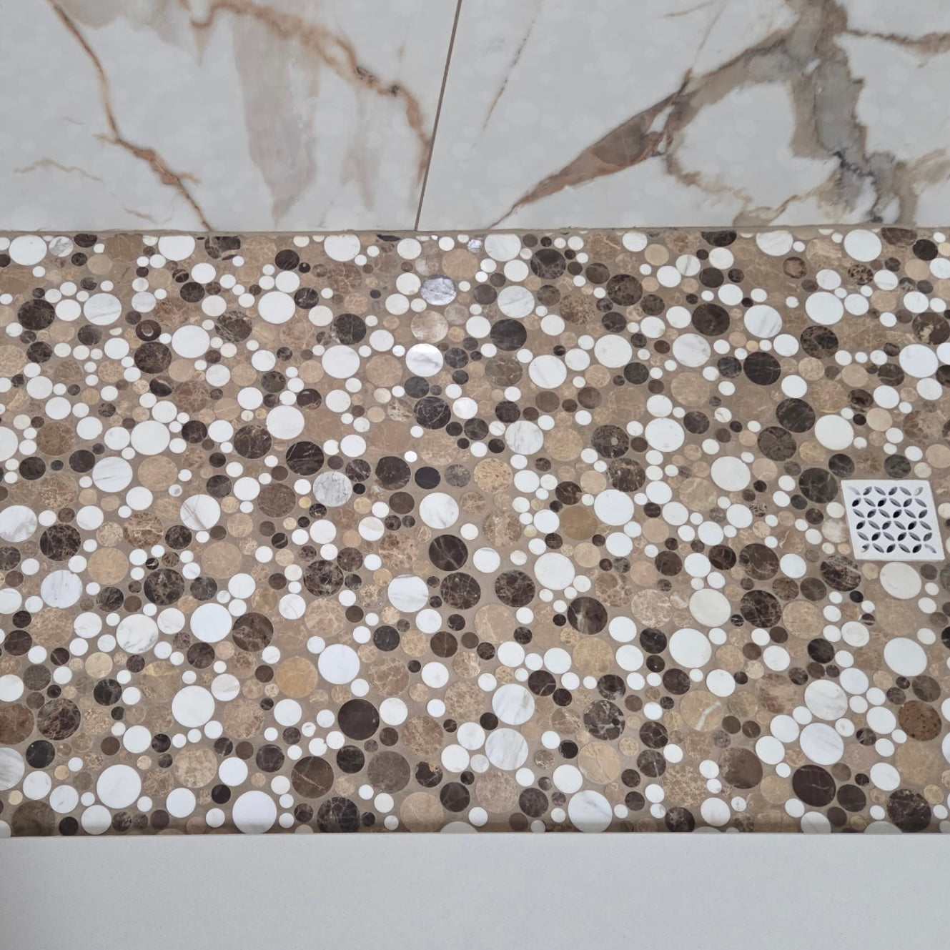White Brown Mix Circle Mosaic 12x12