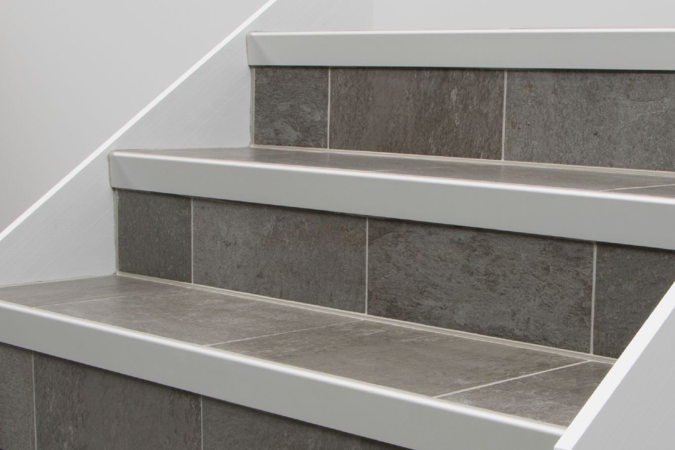 Nickel Counter Edge 3/8”