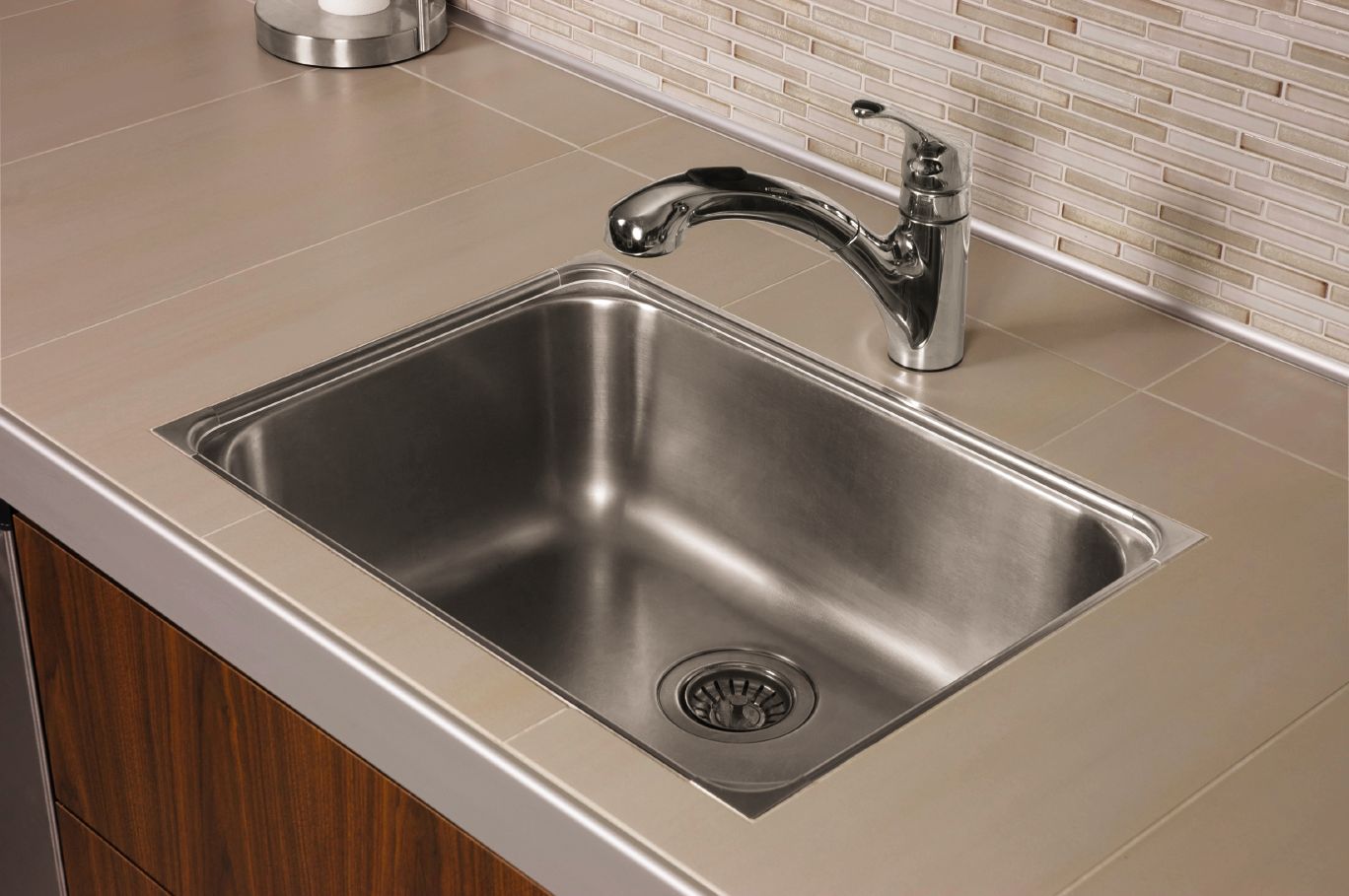 Brushed Chrome Rounded Edge 1/2”