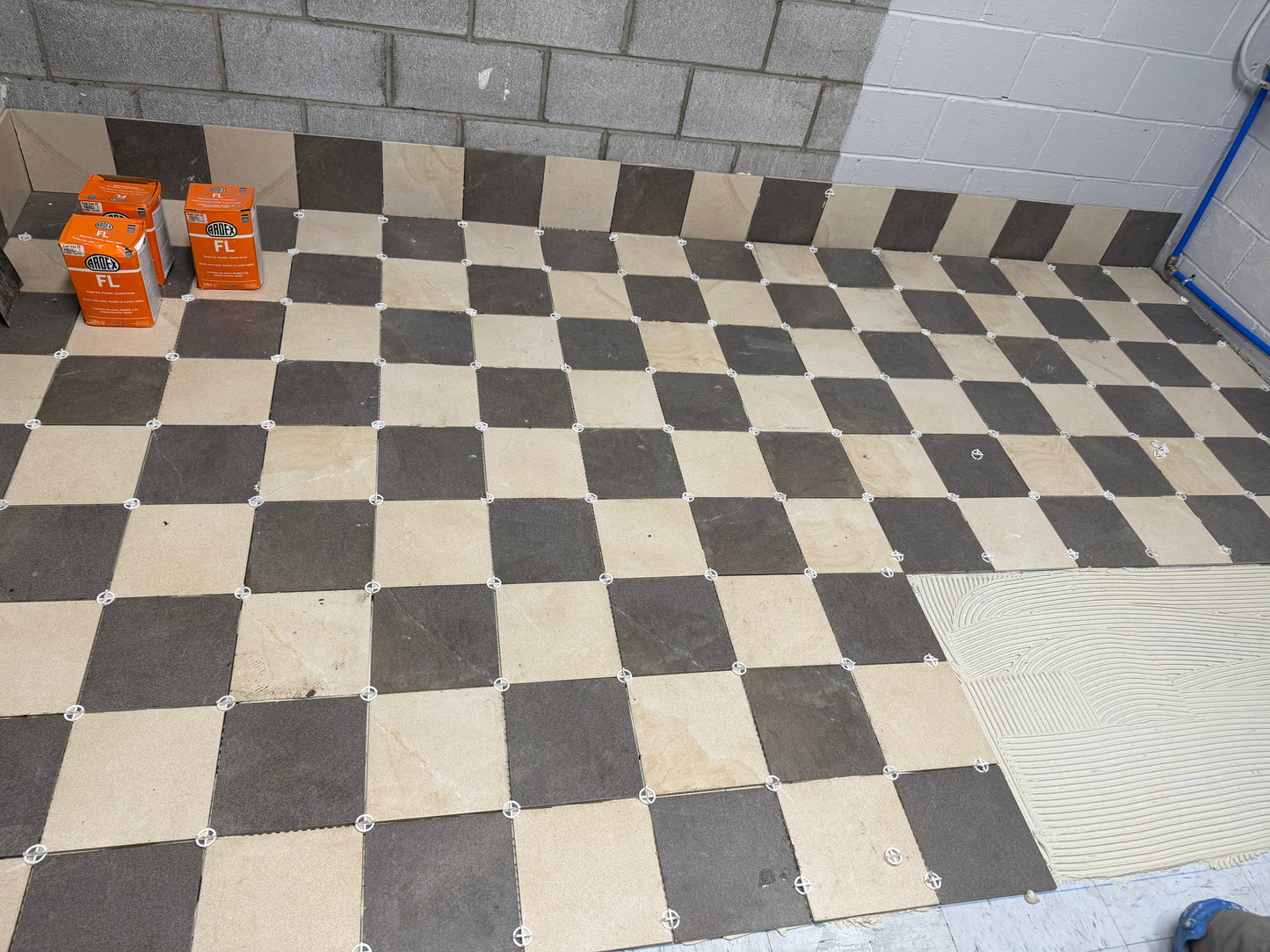 Checker 9x9