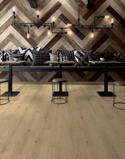 Fifth Avenue 7x48 room scene