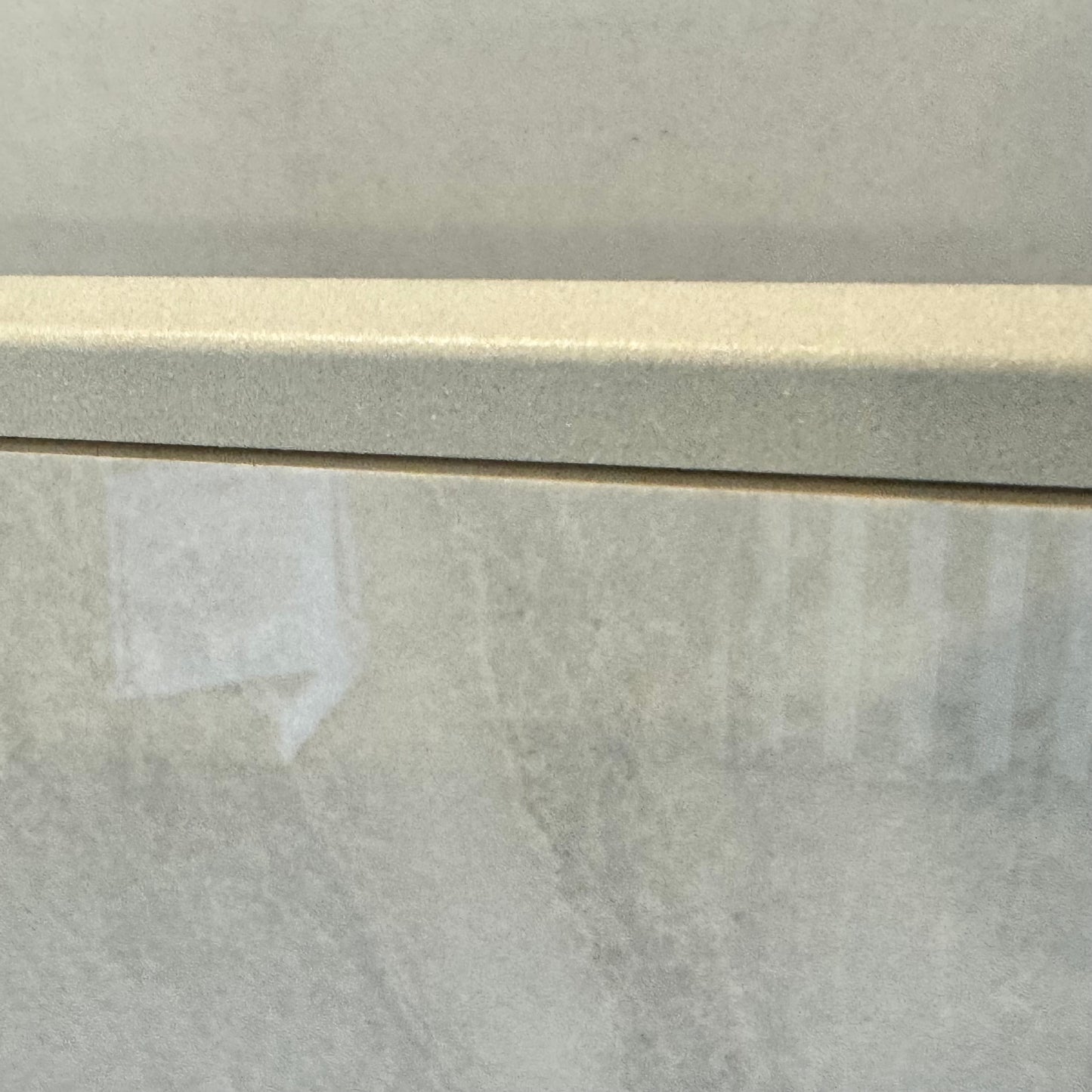 Greige 3/8" Corner
