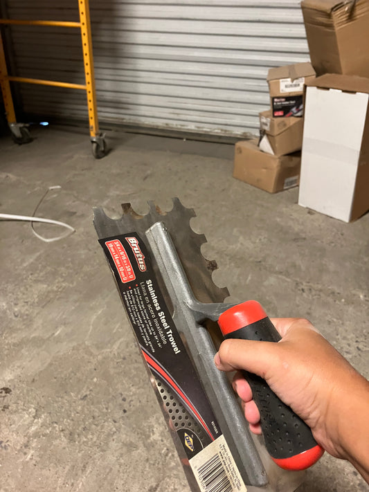 Stainless steel trowel 3/4x9/16x3/8