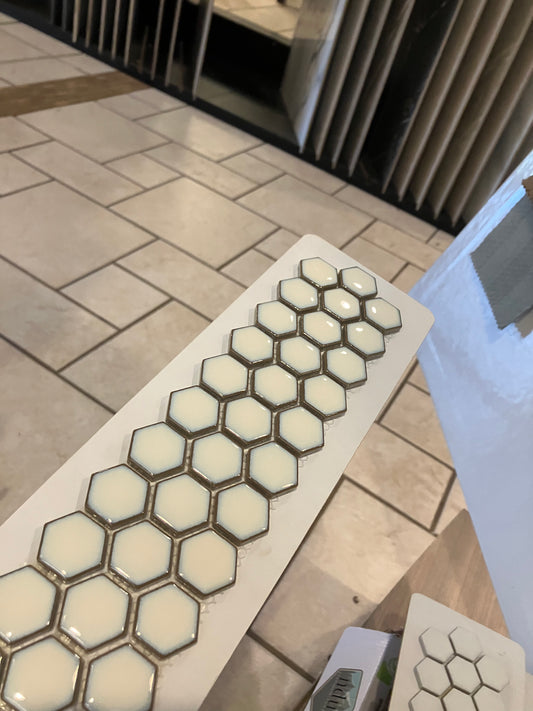 Relaxation tiny hexagon