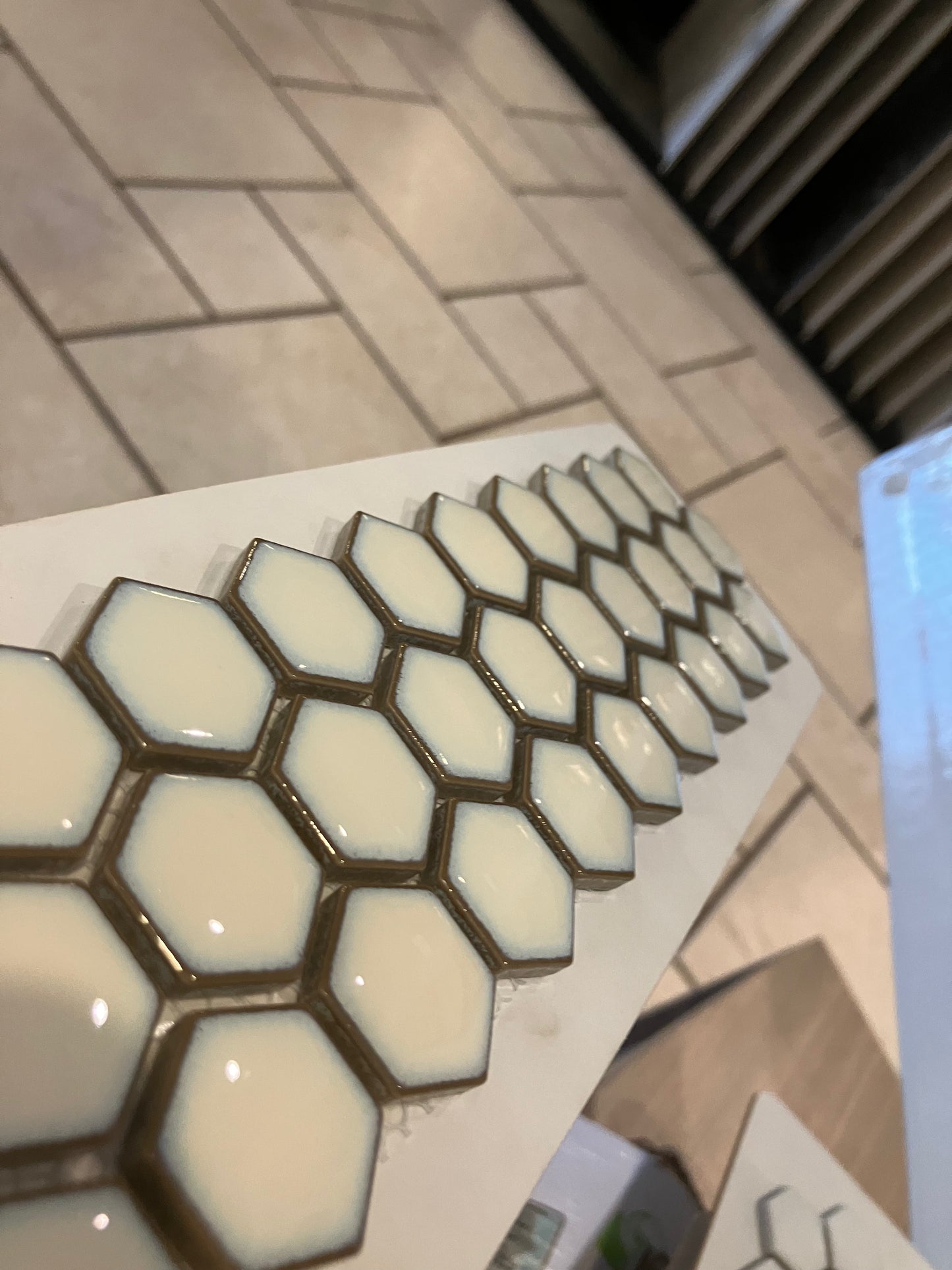 Relaxation tiny hexagon