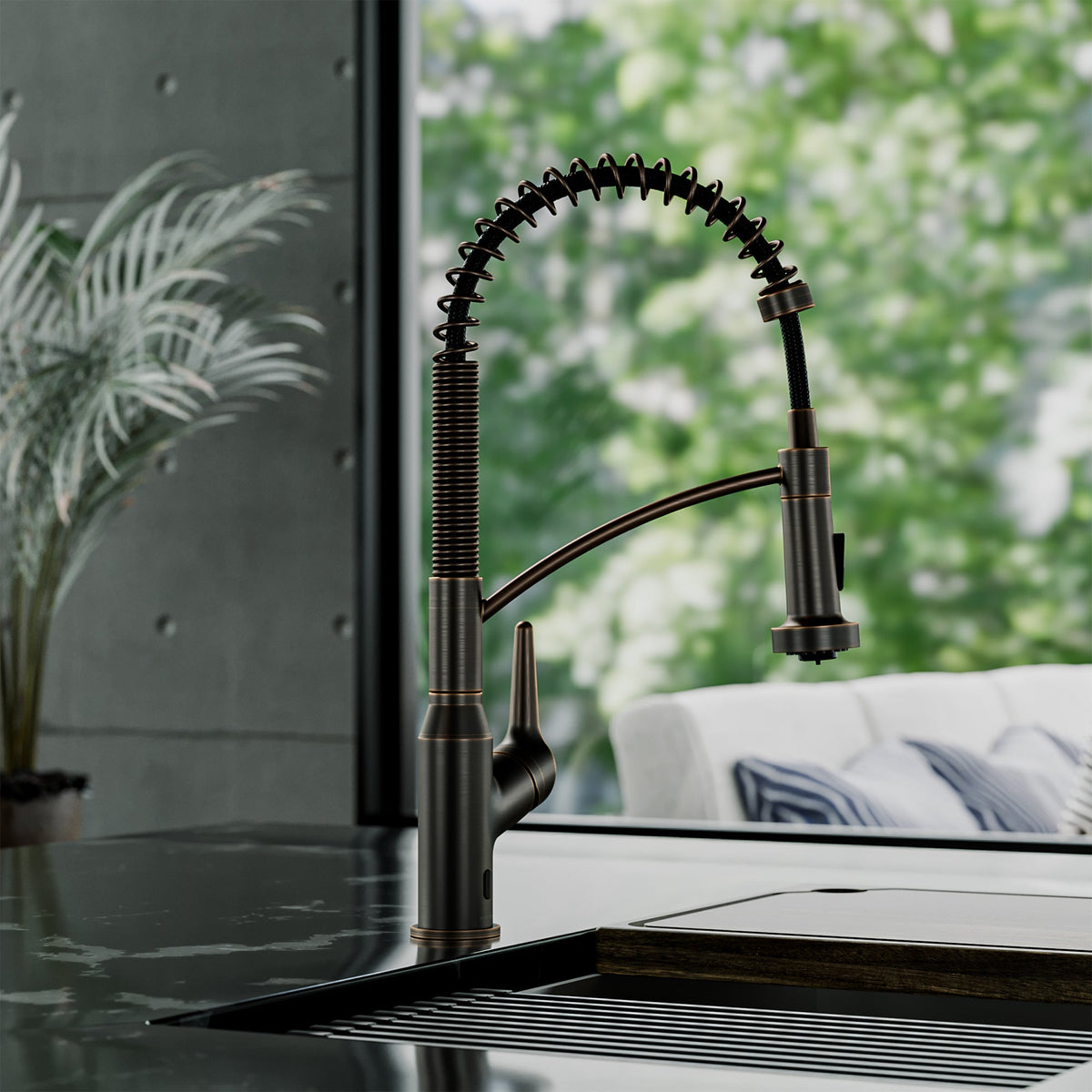Oil-Rubbed Bronze Scottsdale Sensor Faucet 18-5/8"