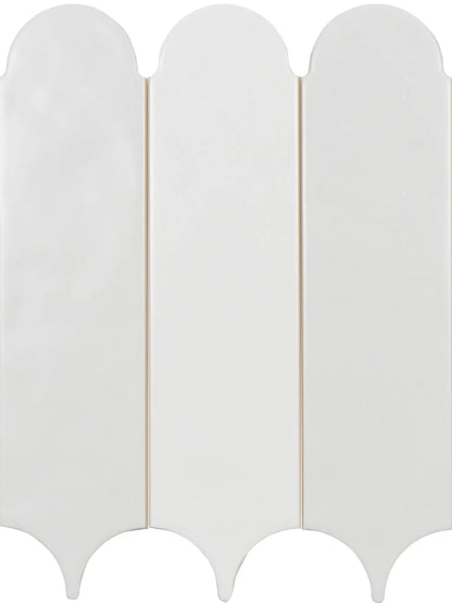A white folding screen or screen panel with a scalloped, shield-like top and bottom edge, shown against a plain white background.