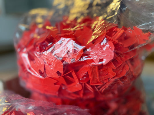 Red Clips Large Tile 500