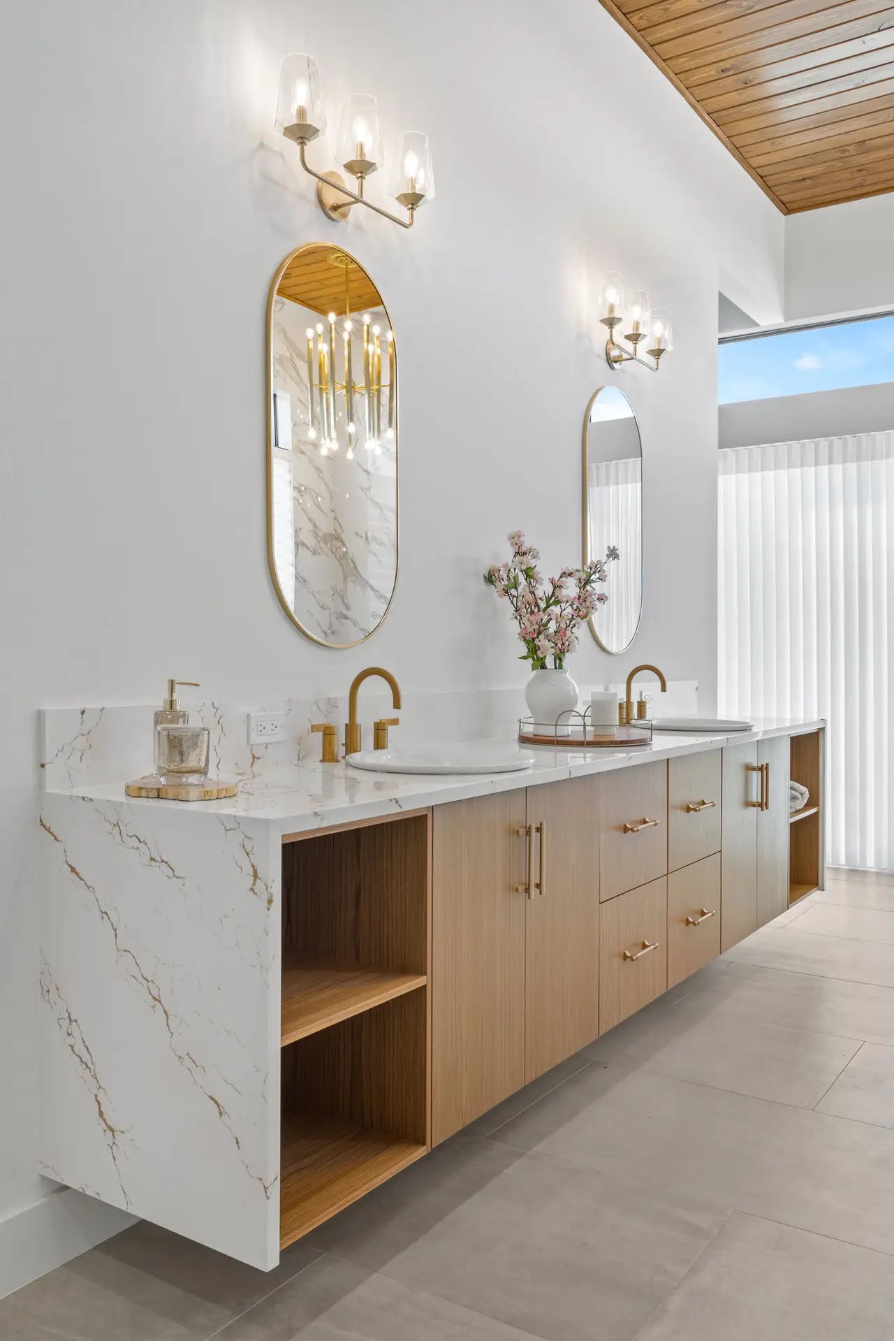 Cambria - Inverness Gold