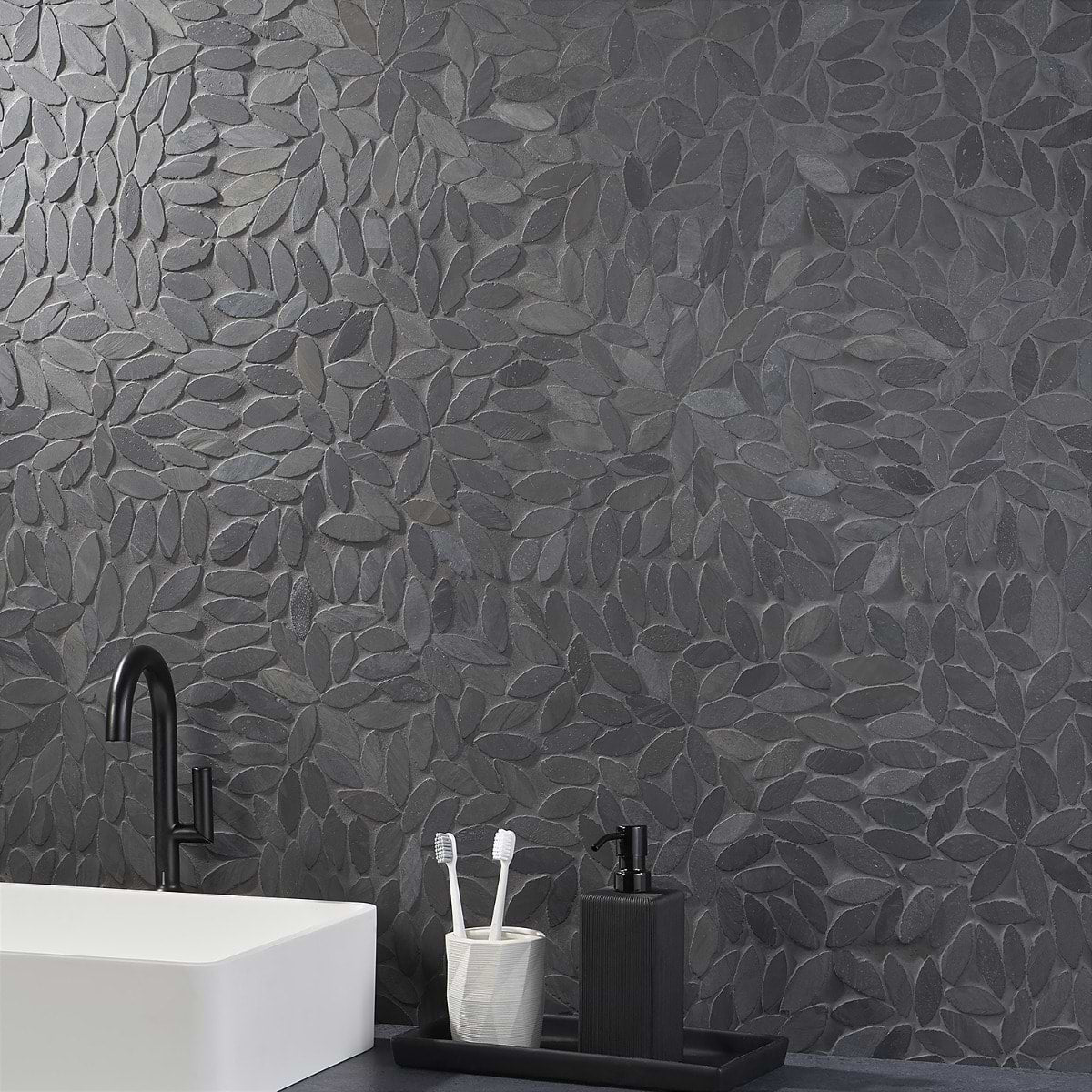Alor Black Tumbled